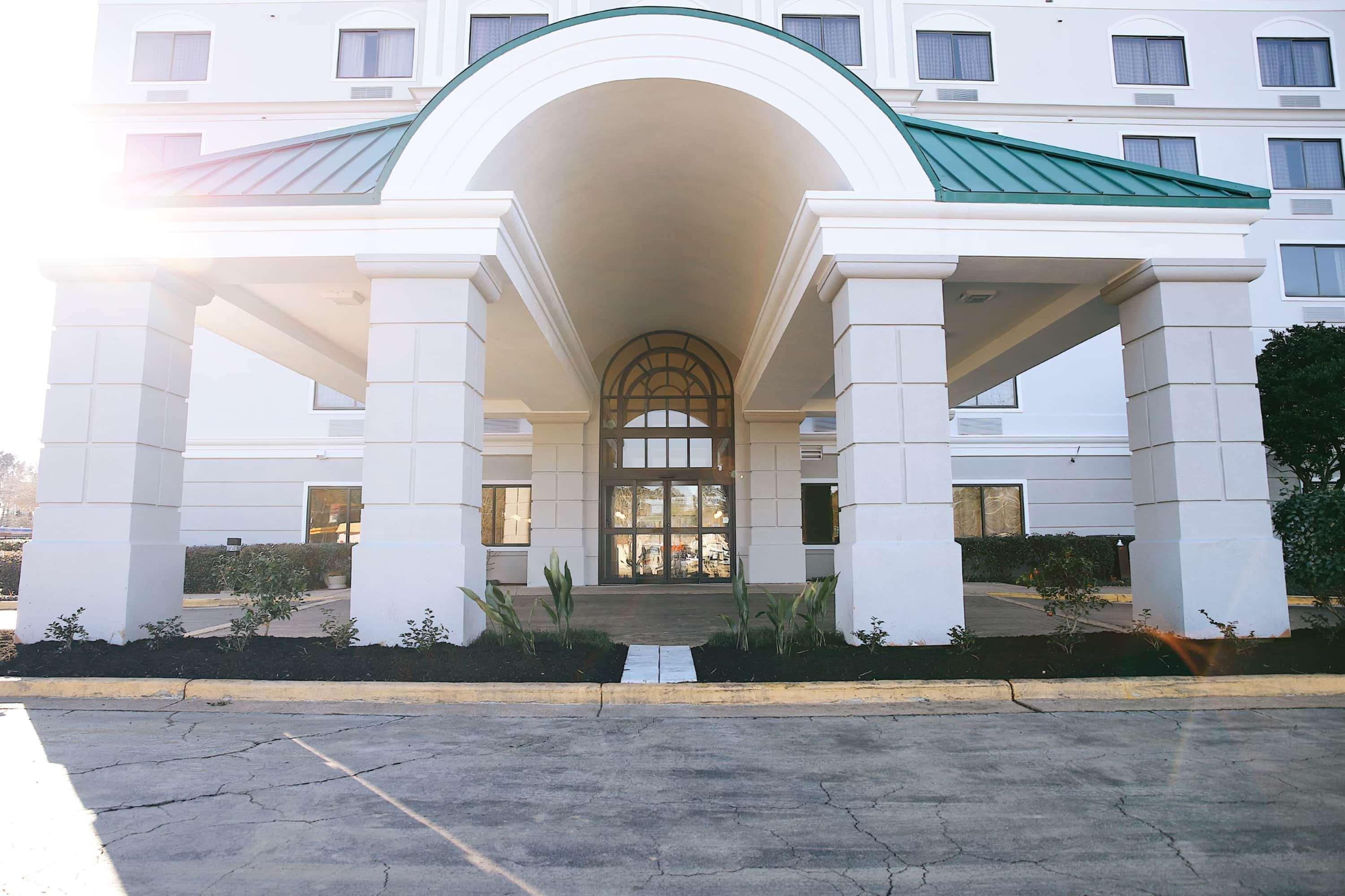 Hotel Baymont By Wyndham Jackson/Ridgeland Exterior foto